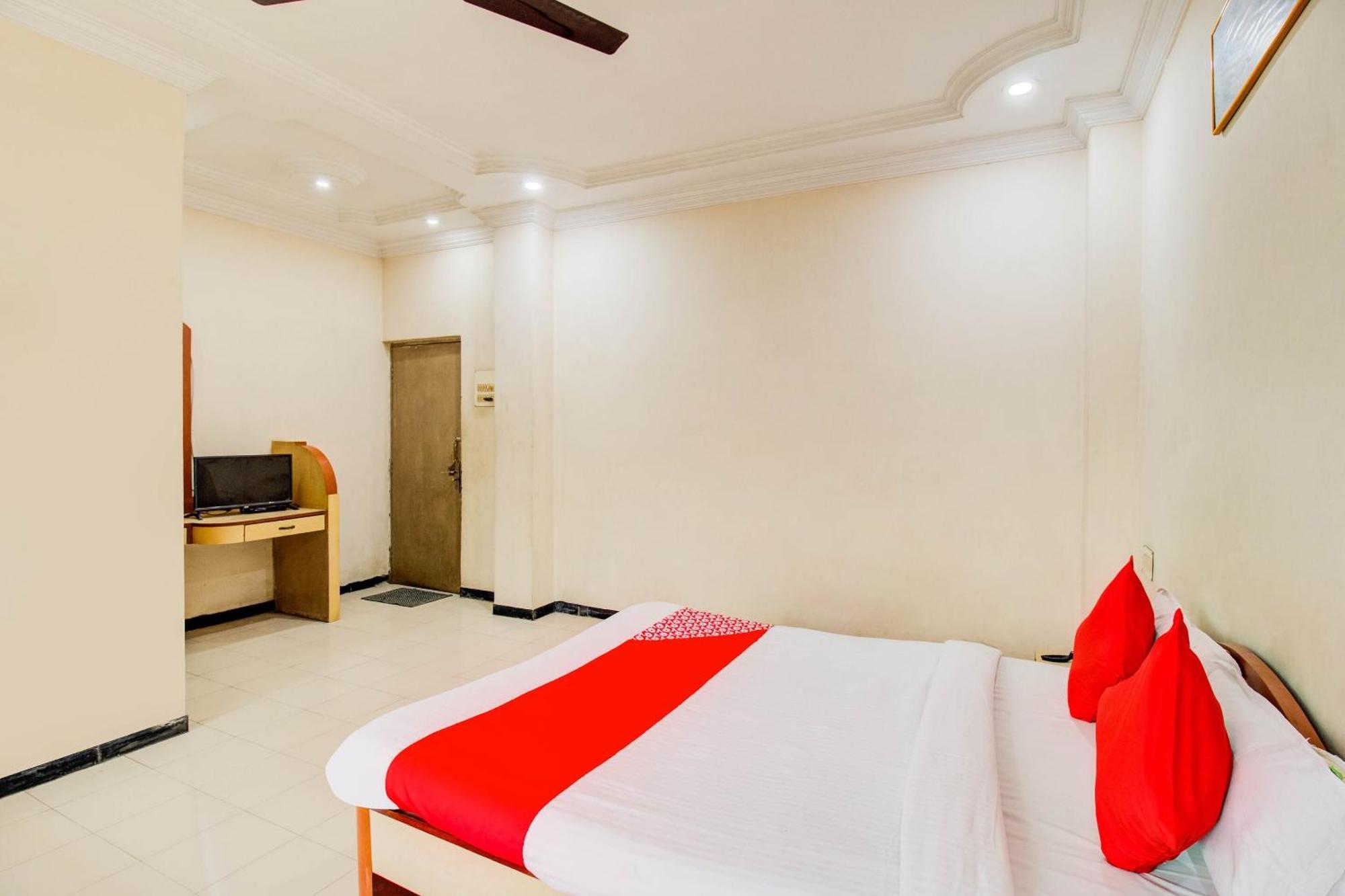 Hotel O Sri Jai Palace Nashik Ngoại thất bức ảnh