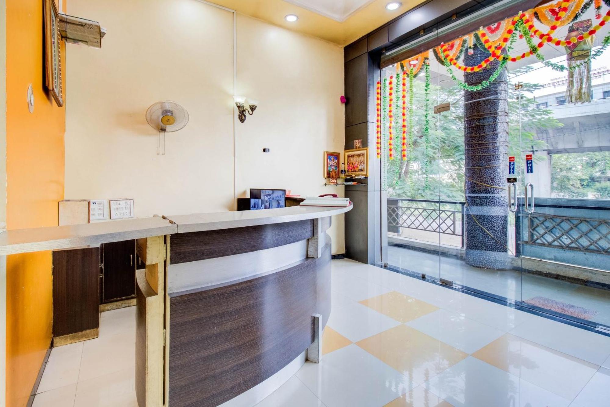 Hotel O Sri Jai Palace Nashik Ngoại thất bức ảnh