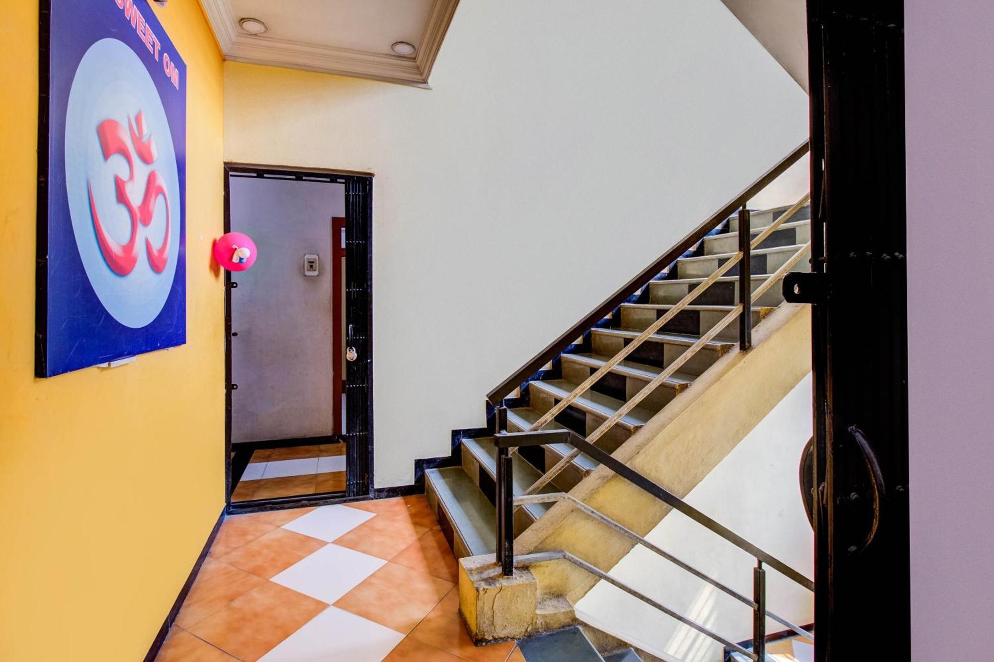 Hotel O Sri Jai Palace Nashik Ngoại thất bức ảnh